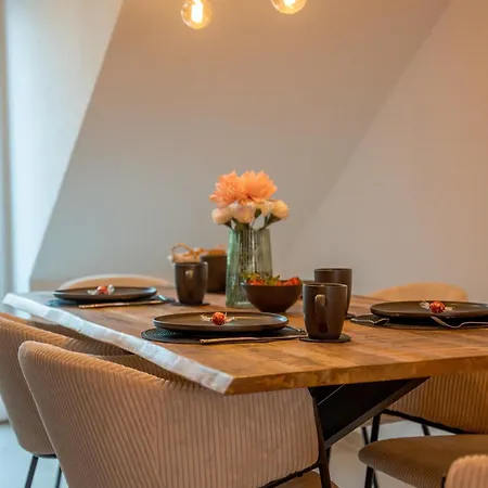 Schlossberg Residences - Design City-Apartment Im Herzen Der Weinstrasse Neustadt an der Weinstrasse Exterior photo