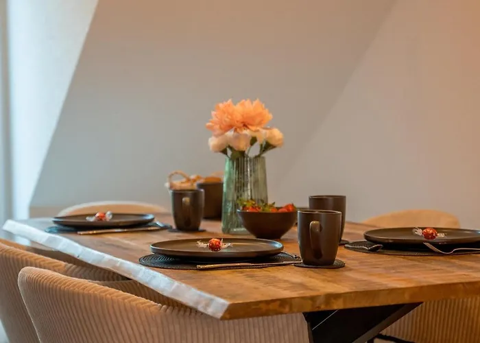 Schlossberg Residences - Design City-Apartment Im Herzen Der Weinstrasse